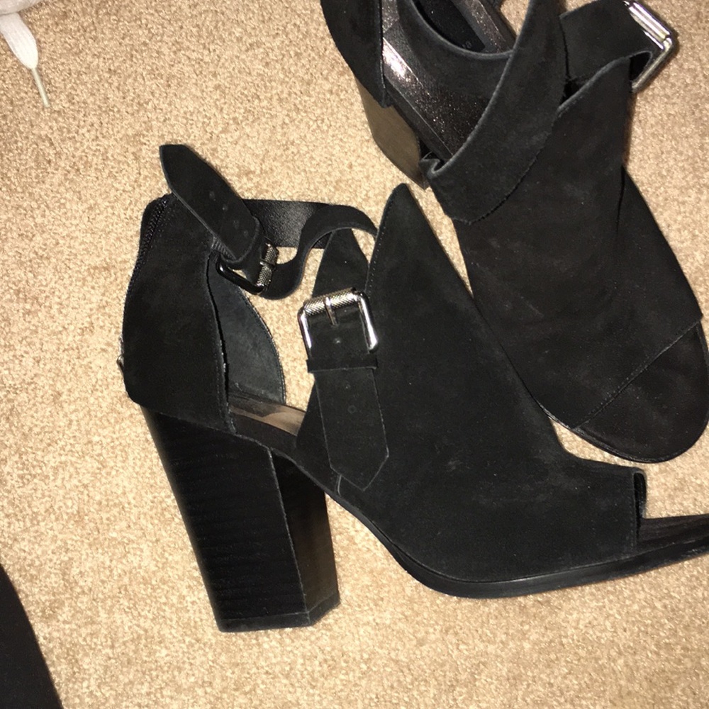 Chunk heel open toe black booties